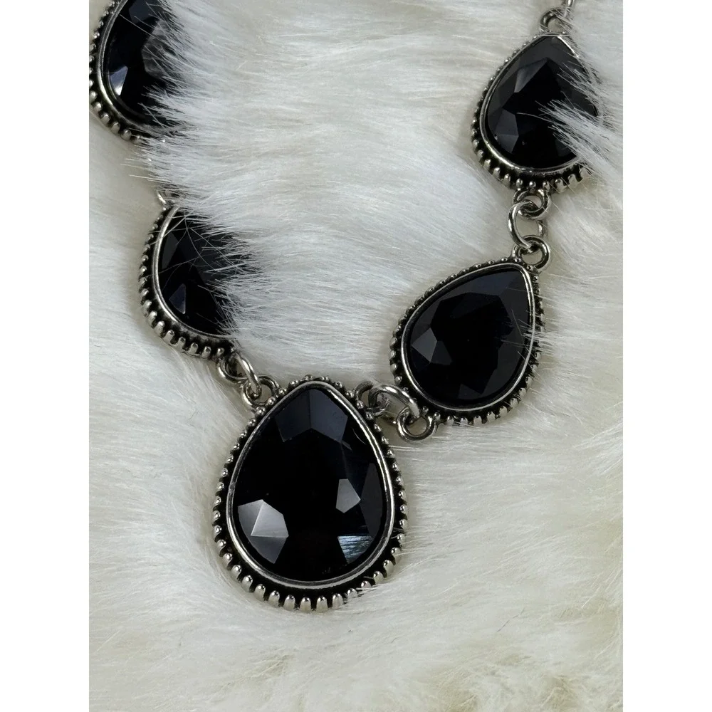 Black Teardrop Crystal Necklace and Earring‎ Set Silver Tone Bib Statement